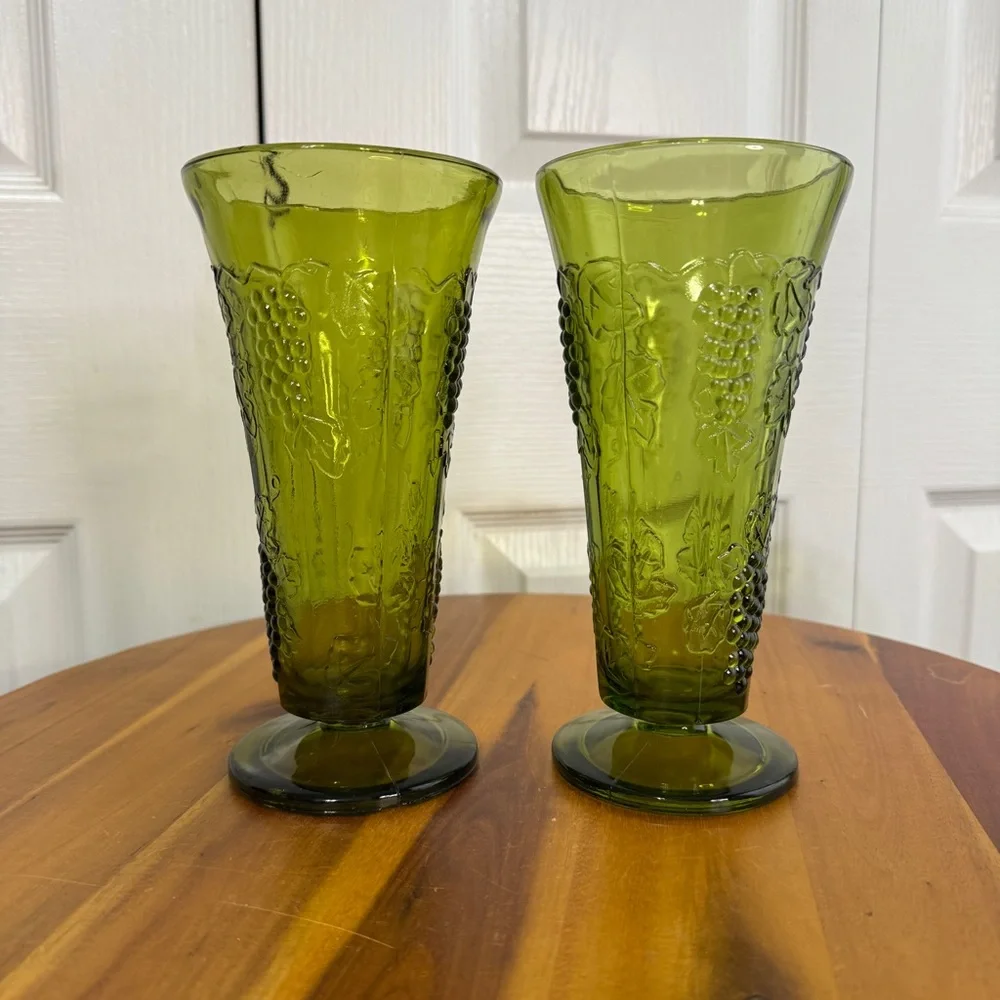 Indiana Glass‎ green harvest grapevine vases set of 2